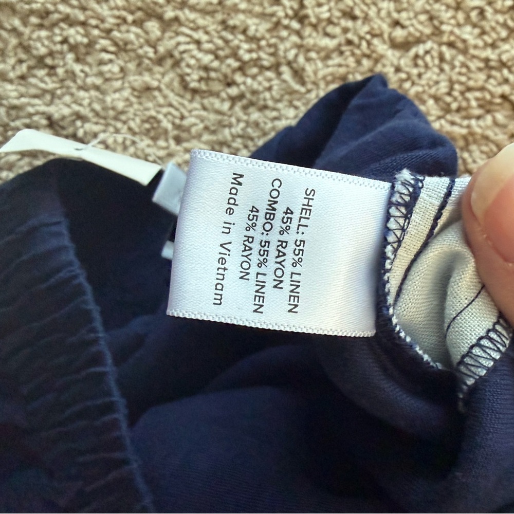 Evereve - Sophia Track Pant
Small - Picture 4 of 8